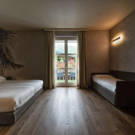 Hotel Phi Piajo 4*