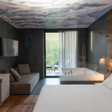 Hotel Phi Piajo